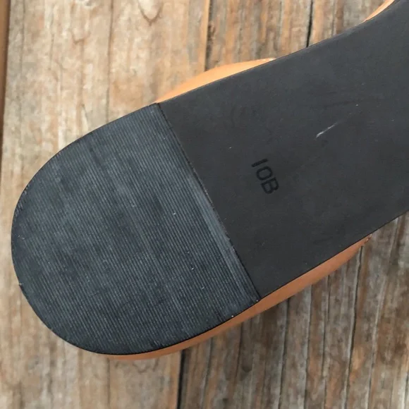 Talbots 100% genuine, leather tan sandal size 10 b - Picture 4 of 8